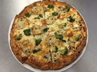 Village Green Pizza