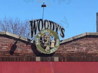 Woody's Bar & Grill