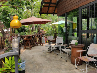 Apsara Café