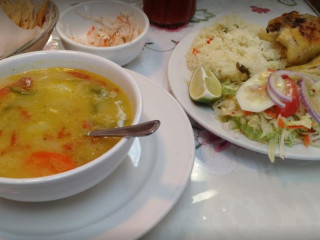 Las Perlas Salvadorian Resturant