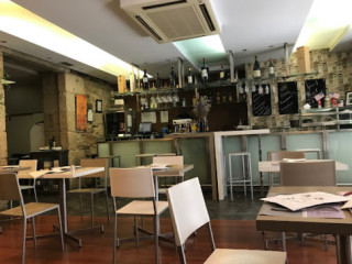 Malak Bistro