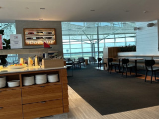 Qantas Business Lounge