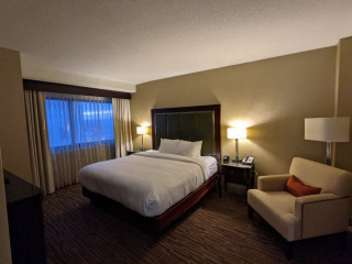 Doubletree Suites By Hilton Columbus Downtown