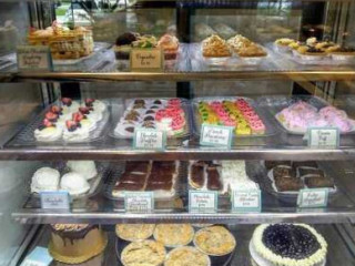 Incredible Edibles Bakery