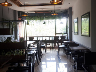 Tiệm Cafe Mùa Nhớ