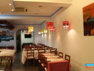 Mandro Cusine