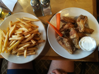 Brixton's Pub