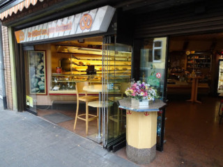 restaurant image