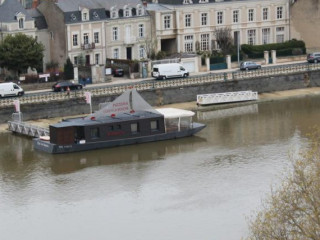 L'Eau a la bouche