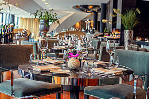 Dox Restaurant Bar