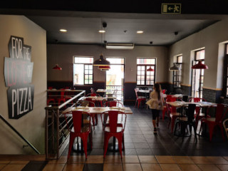 Pizza Hut Costa De Caparica