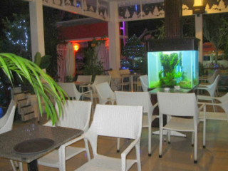 Linh Lan Cafe