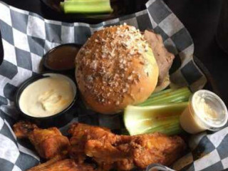 Duff's Famous Wings Orchard Park