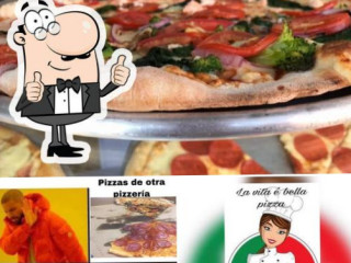 La Vita é Bella Pizzería