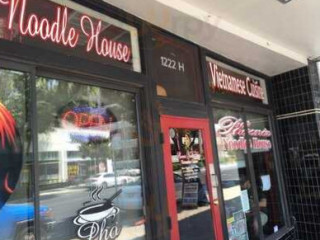 Phoenix Noodle House