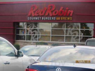 Red Robin Gourmet Burgers And Brews