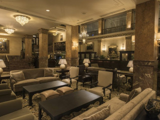 Pfister Lobby Lounge