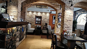 Caravaggio Caffe Restourant