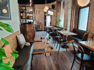 restaurant image
