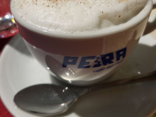 Pias Café