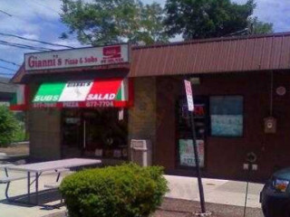 Gianni's Italian