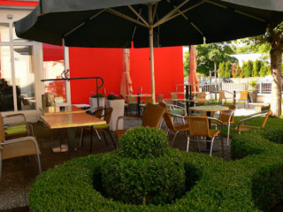 Cafe Garden