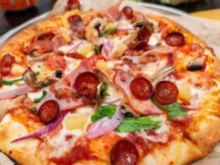 Pieology Pizzeria Cerritos Towne Center