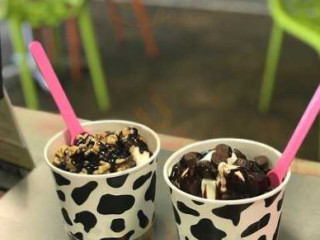 Berryville Frozen Yogurt