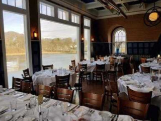 The Boathouse At Saugatuck