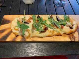 La Favola Italian Bistro