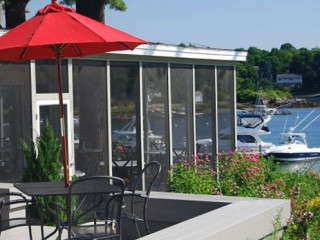 Dockside On York Harbor