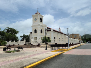 Plaza Pública De Fajardo Antonio R. Barceló