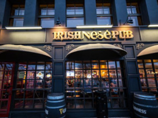 Irish NesĖ Pub