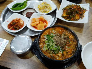 배여사 뼈다귀탕