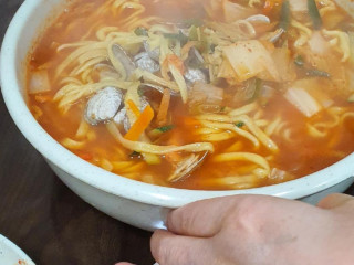 박서방해물칼국수