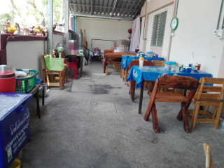 ร้านอาหารตามสั่งครัวป้าซุ่ย