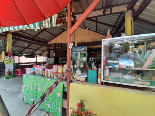 ร้านก๋วยเตี๋ยวเจ๊พูน ชาพาฟิน