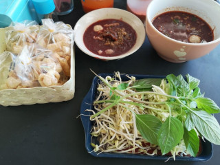 ร้านก๋วยเตี๋ยวเรือ