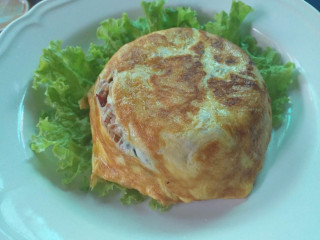 ร้านห้วยแก้วสเต็กเฮาส์ แอนด์ พิซซ่าโฮมเมด บริการอาหารจานด่วน เครื่องดื่ม