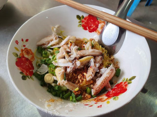 ร้านแป๊ะ ก๋วยเตี๋ยวปู