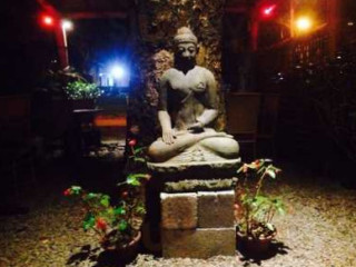 Ashram Zen Lounge And Cozinha Indiana