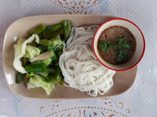 ร้านต้นยางใหญ่ส้มตำไก่ยาง บ้านนาข่า