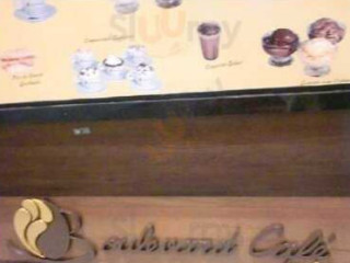 Boulevard Cafe