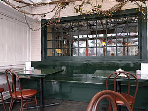 Bassett's
