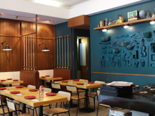restaurant image