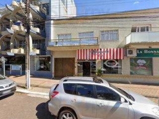 Lure Café E