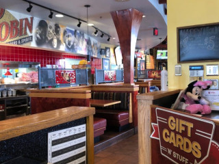 Red Robin Gourmet Burgers And Brews