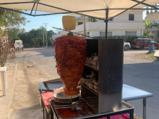 Tacos Y Pastas, Luis Y Marisol