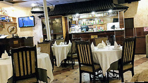 Dzhonka, Kafe