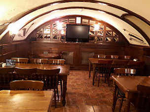 Chester Pub